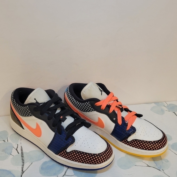 Nike Air Jordan1 Mid MMD (GS)  Multi Color Youth Size 4 - Picture 3 of 8